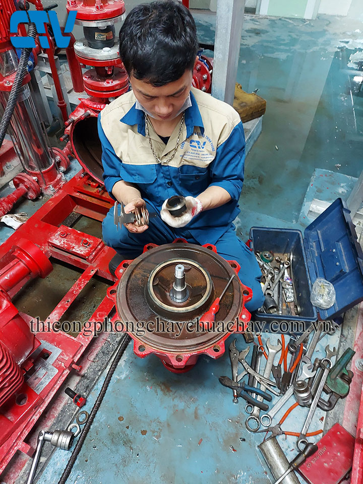 Sửa máy bơm cứu hỏa khi bị hỏng phớt